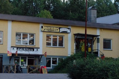 Josefssons kl�daff�r och Caf� K�llaren